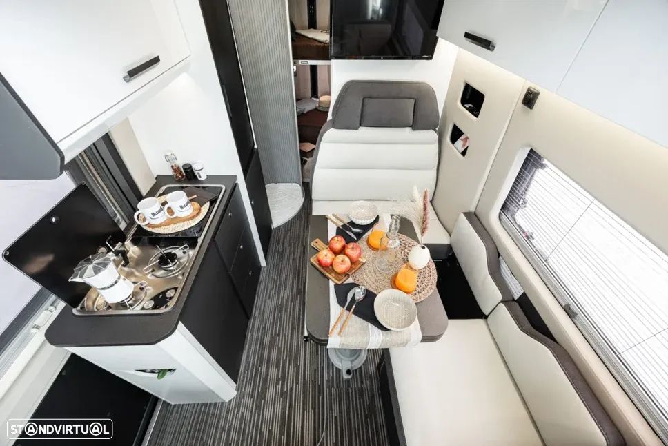 McLouis Menfys Van - 14