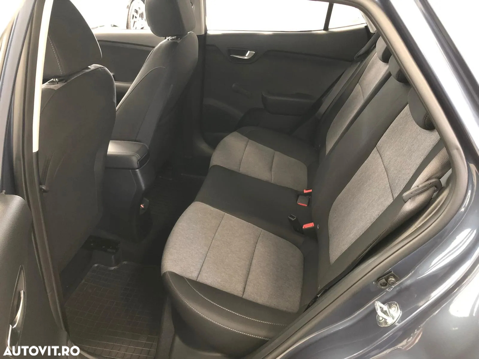 Kia Stonic 1.2 MPI 5MT Urban - 6