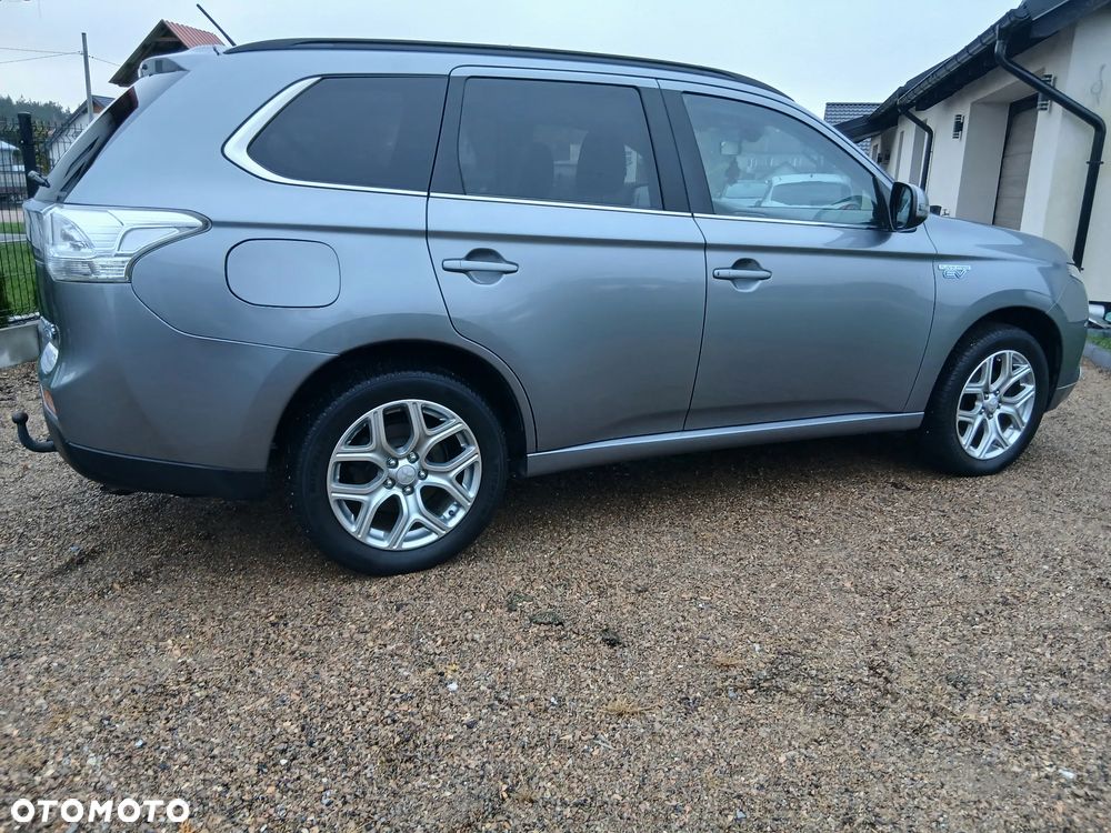 Mitsubishi Outlander - 21