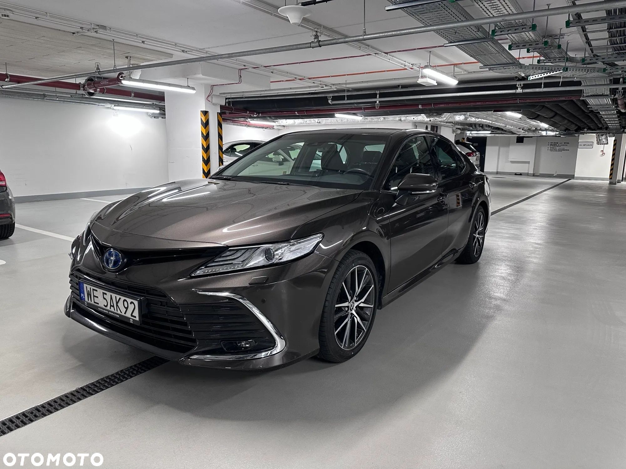 Toyota Camry 2.5 Hybrid Executive CVT - 1