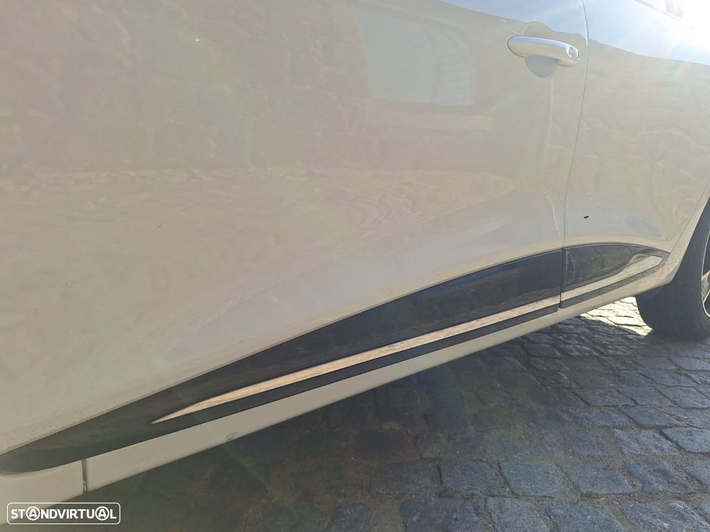 Renault Clio 0.9 TCE Dynamique S - 24