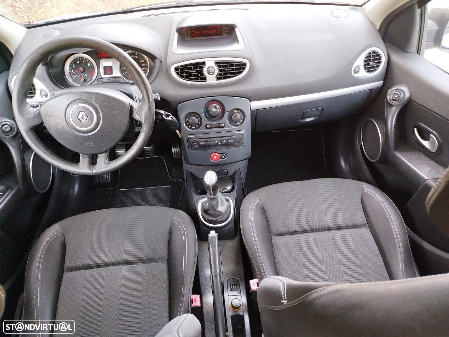 Renault Clio 1.2 16V Dynamique - 4