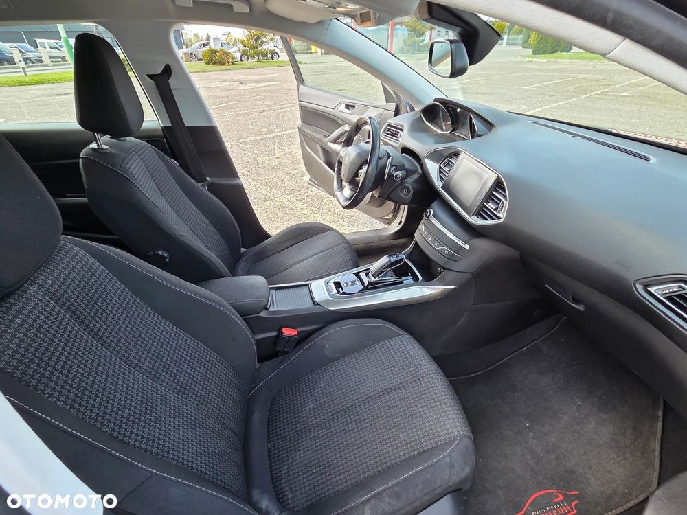 Peugeot 308 BlueHDi 130 EAT8 Stop & Start Allure - 21