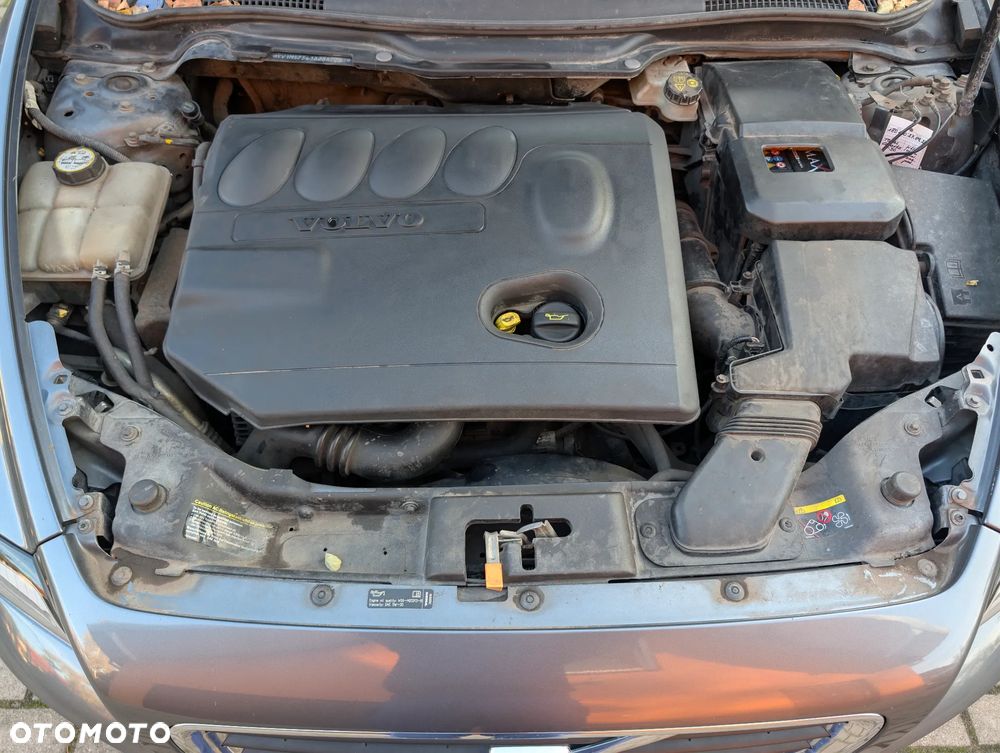 Volvo S40 2.0D Momentum - 19