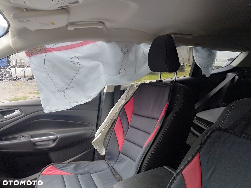 Ford Kuga 1.5 EcoBoost 2x4 Cool & Connect - 15