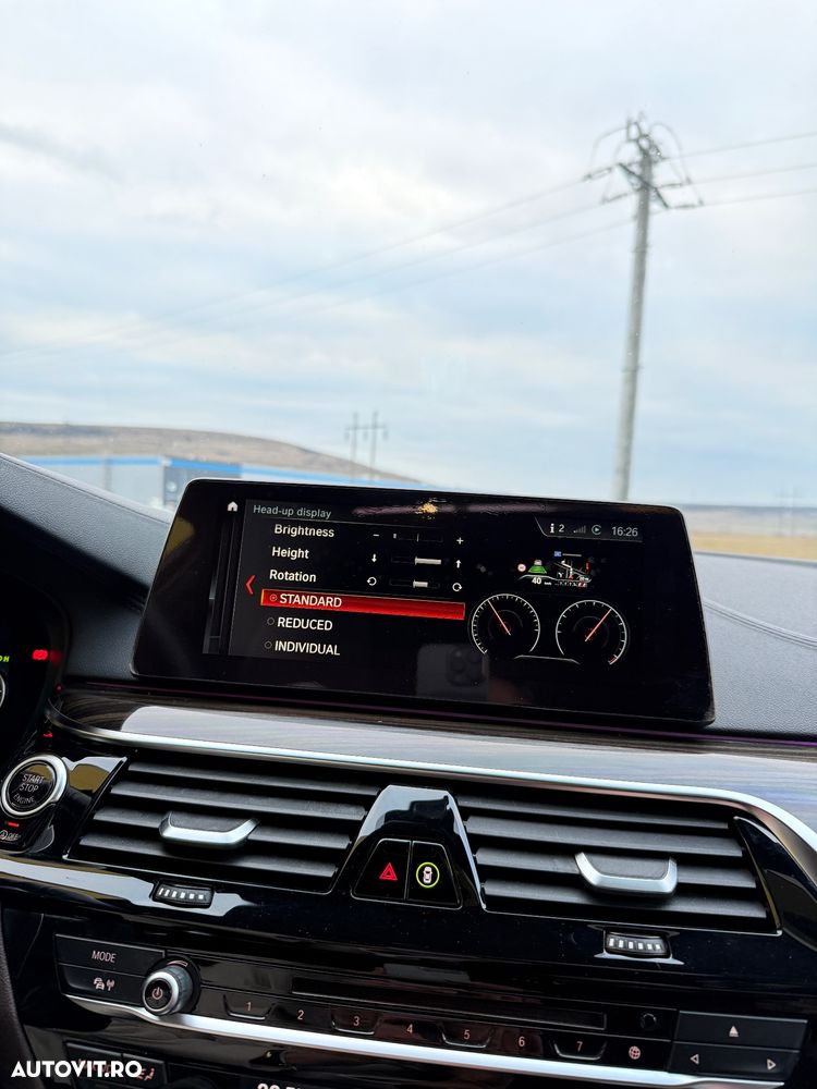BMW Seria 5 530i xDrive AT - 10