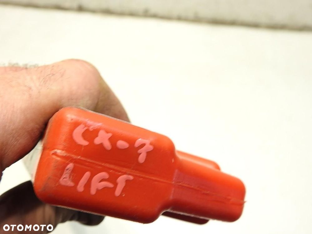 TRÓJKĄT OSTRZEGAWCZY MAZDA CX-7 - 2