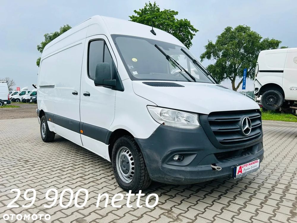 Mercedes-Benz Sprinter - 1