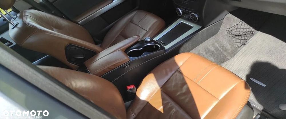 Mercedes-Benz GLK 220 CDI DPF 4Matic BlueEFFICIENCY 7G-TRONIC SPORT EDITION - 28