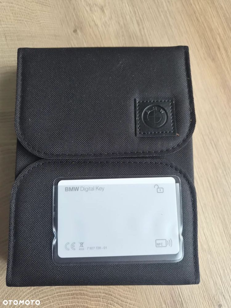 BMW Seria 3 330i xDrive - 14