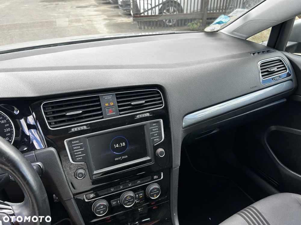 Volkswagen Golf 1.6 TDI BlueMotion Comfortline - 16
