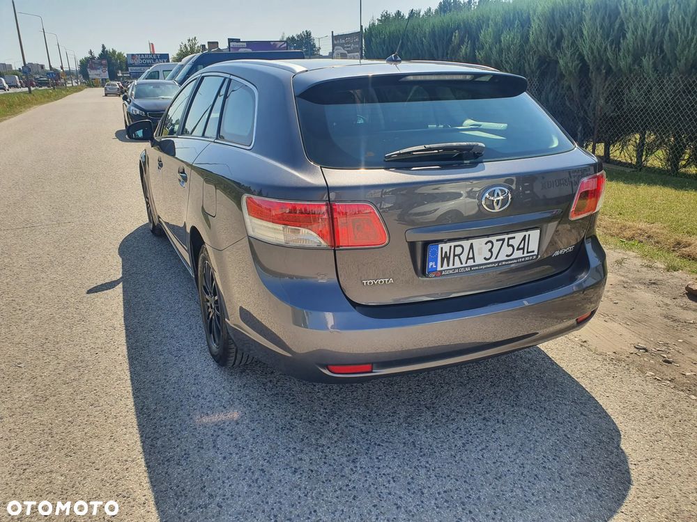Toyota Avensis Combi 1.8 Business Edition - 7