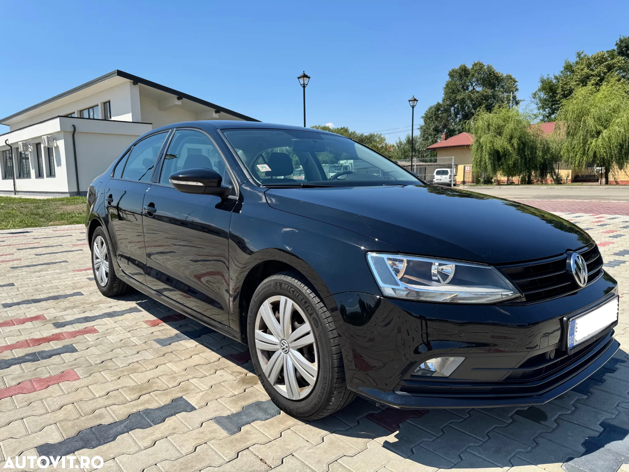 Volkswagen Jetta 1.2 TSI Trendline - 12