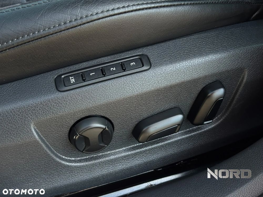 Skoda Superb 2.0 TDI DSG Style - 31