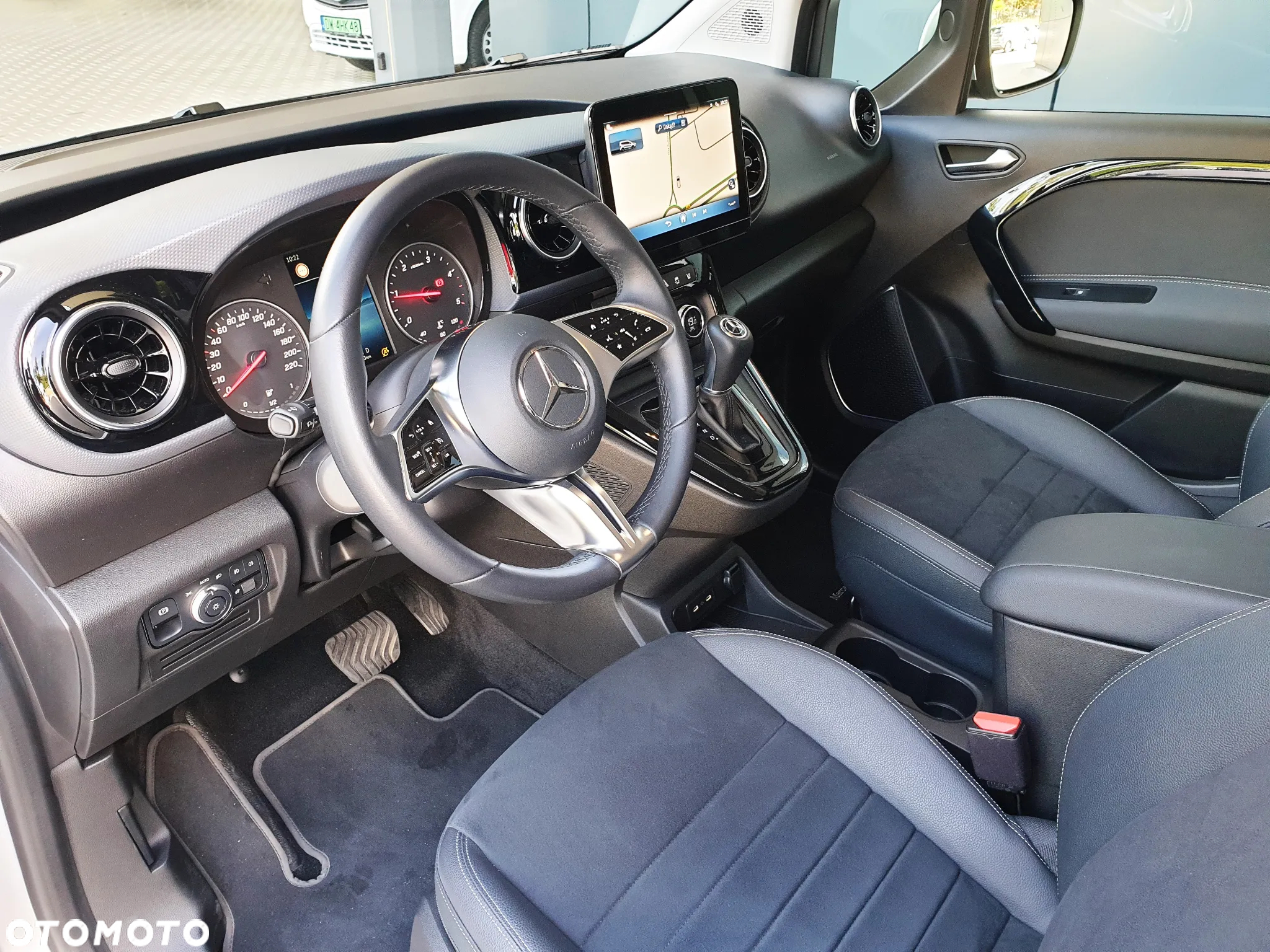 Mercedes-Benz Klasa T 180 d Style - 15