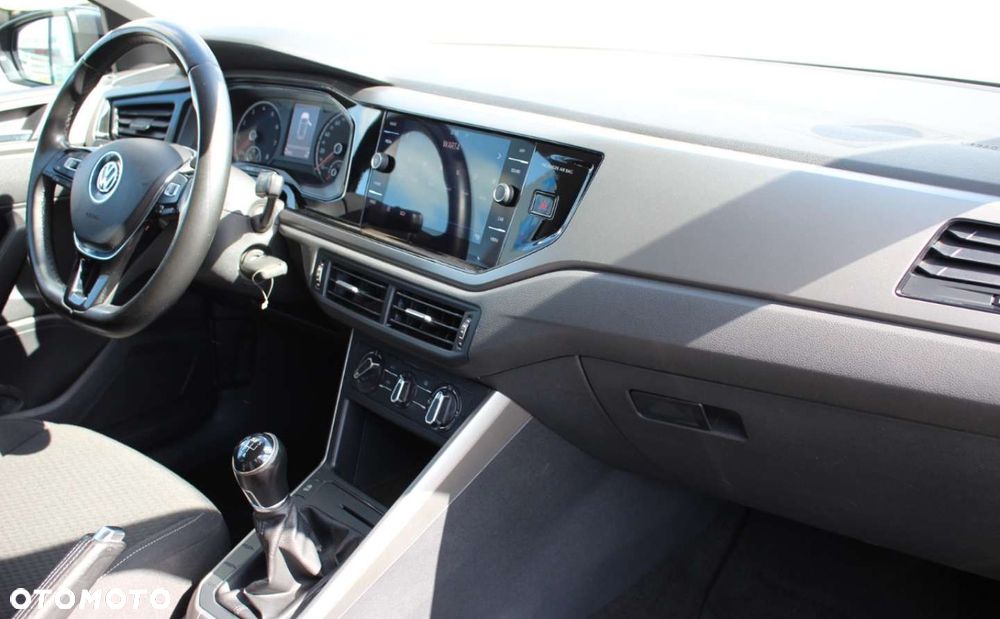 Volkswagen Polo - 16