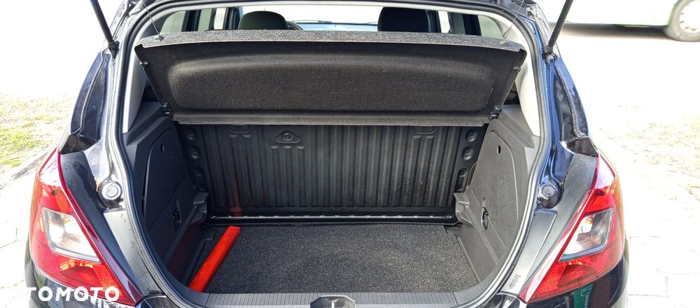 Opel Corsa 1.4 16V Active - 8