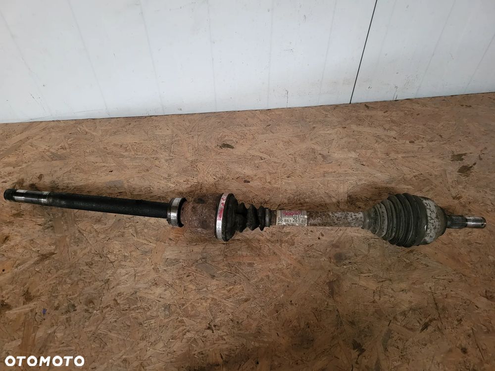 Półoś prawa Peugeot 3008 2.0 HDI - 1