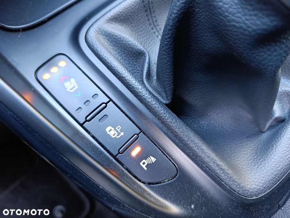 Kia Carens 1.7 CRDi 141 Edition 7 - 31