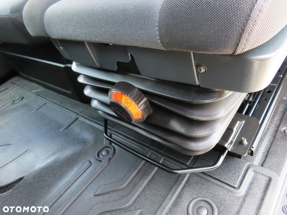 Renault Master 2.3 dCi 163 Km WZMACNIANY Chłodnia -20*C + 30*C Z Izoterma 4.20 Cm 8 Euro Palet Zasilanie V230 Funkcja Grzania Kabina Sypialniana WEBASTO Stan Jak NOWY - 34
