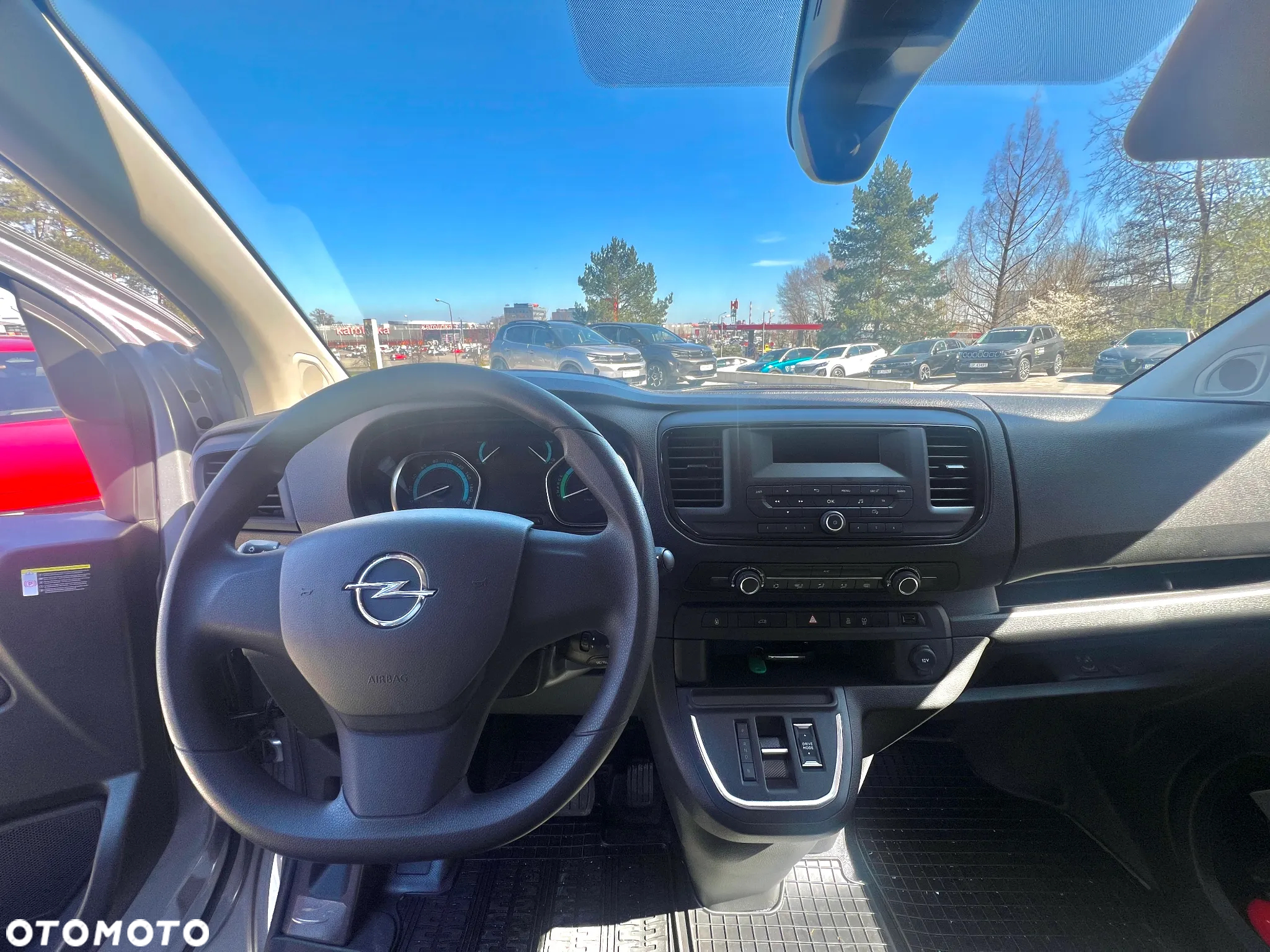 Opel Vivaro - 10