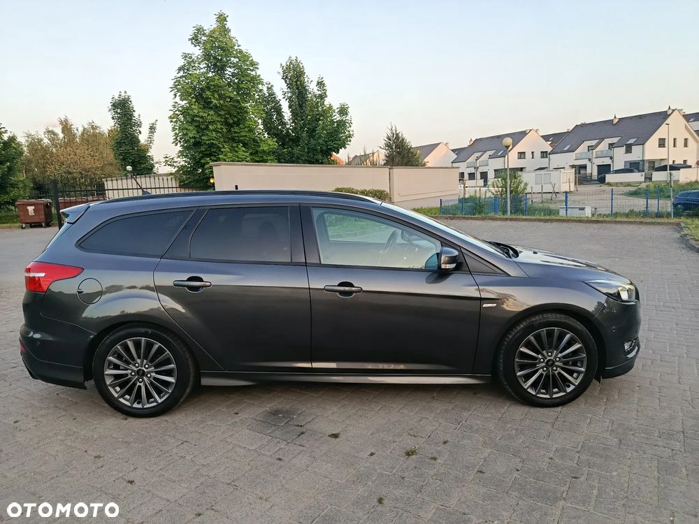 Ford Focus 1.5 EcoBoost STart-Stopp-System ST-LINE - 8