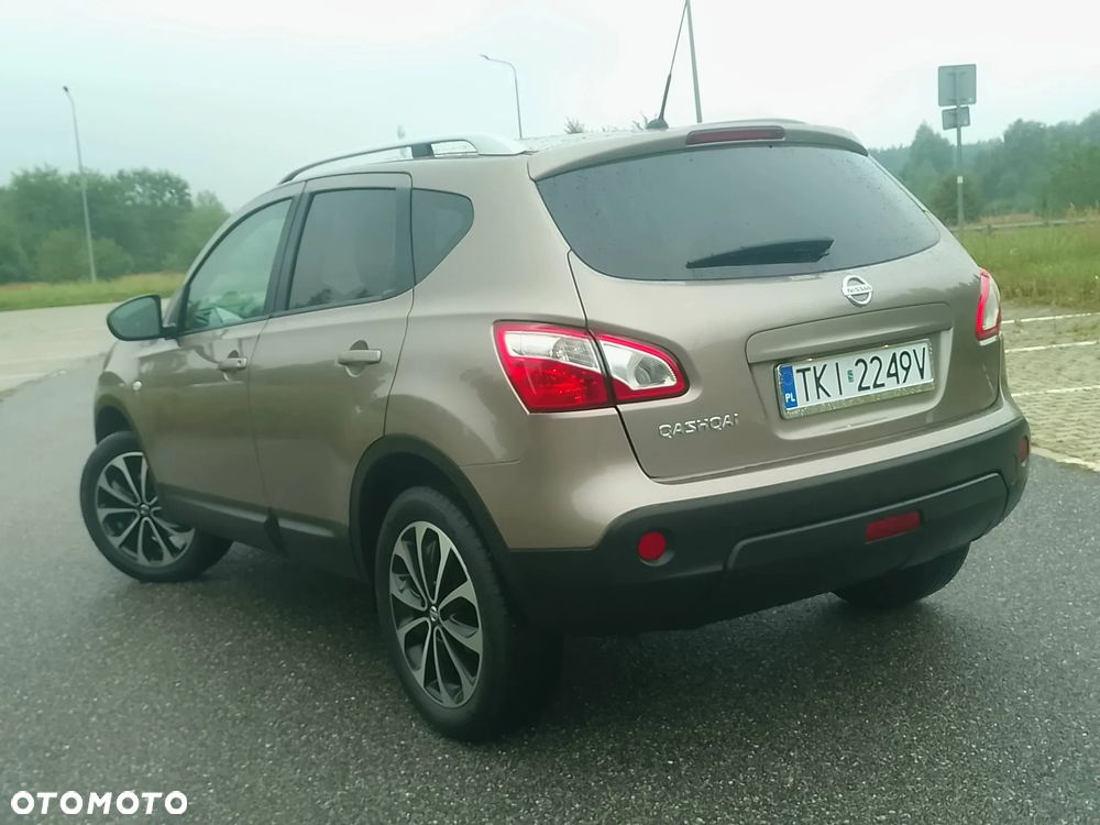 Nissan Qashqai - 2