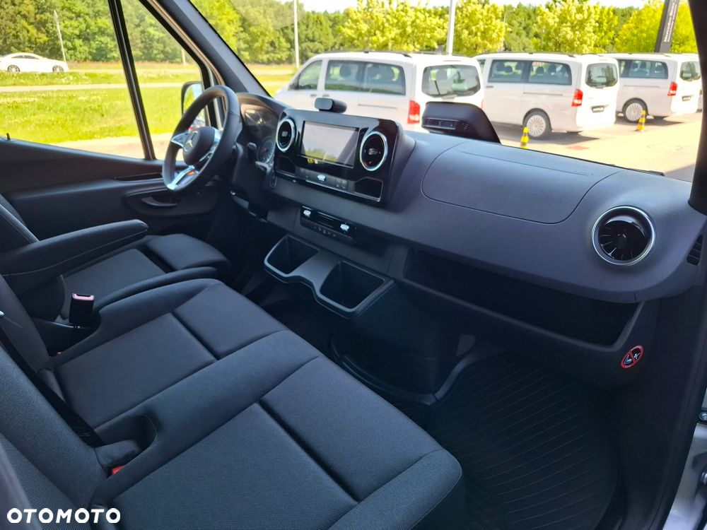 Mercedes-Benz Sprinter 317 CDI Furgon PRO długi 4325 mm L3H2 - 20
