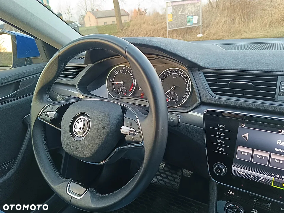 Skoda Superb 2.0 TDI Ambition - 36