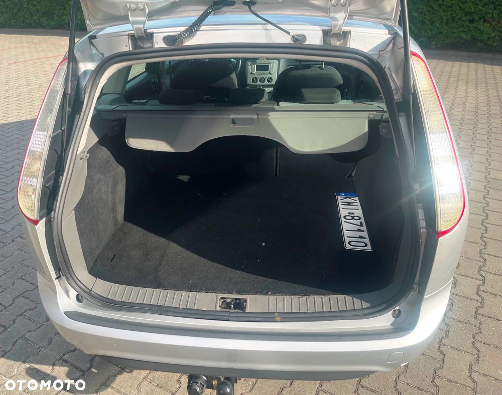 Ford Focus 2.0 TDCi DPF Ghia - 18