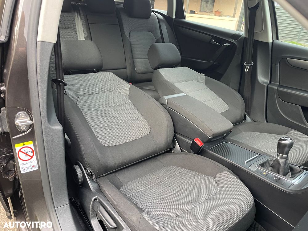 Volkswagen Passat - 20