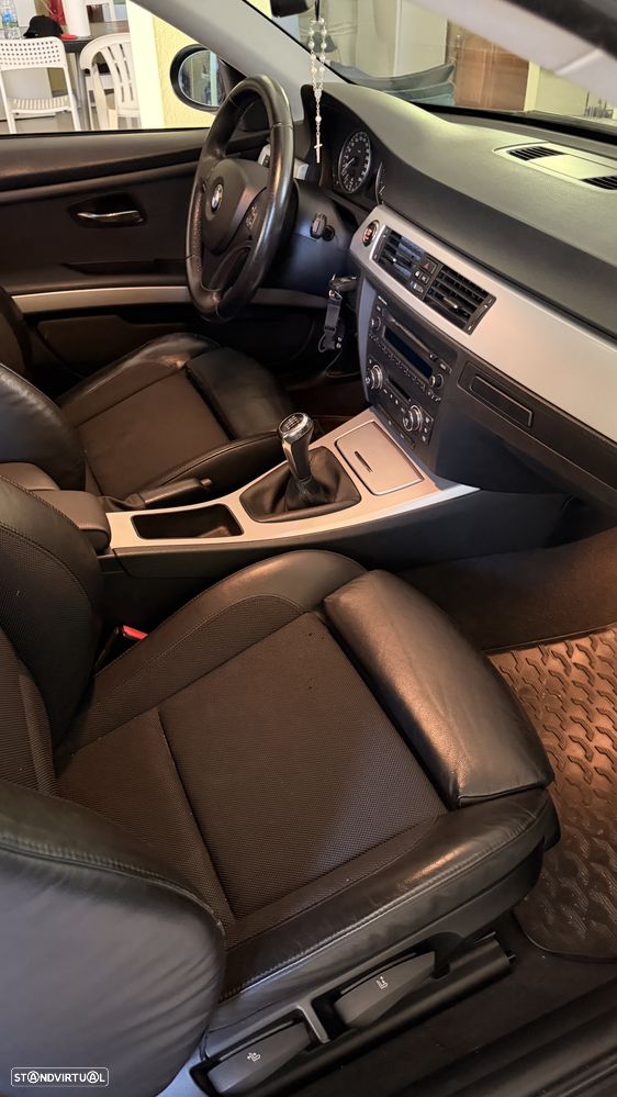 BMW 320 d Coupe - 4