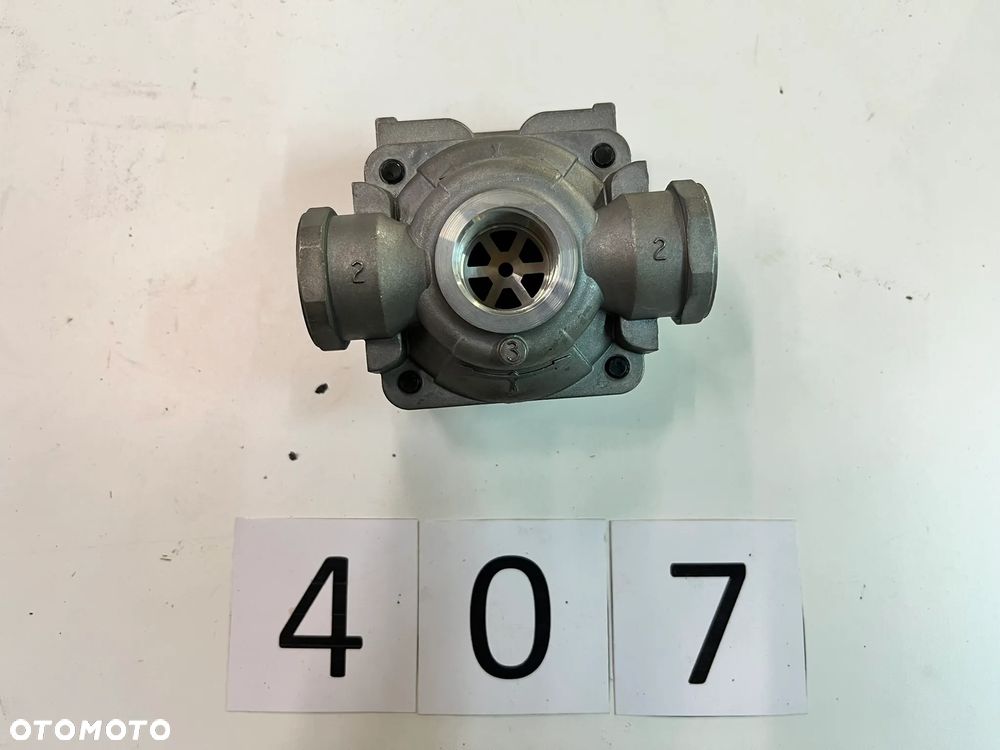Zawór wielodrogowy, szybkiego odpowietrzania WABCO 4735012010 MAN: G, G90, L2000, M2000L, M90, F90 - 4