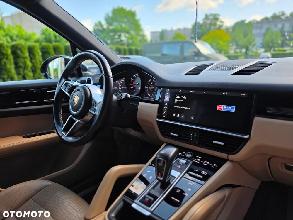 Porsche Cayenne Platinum Edition - 12