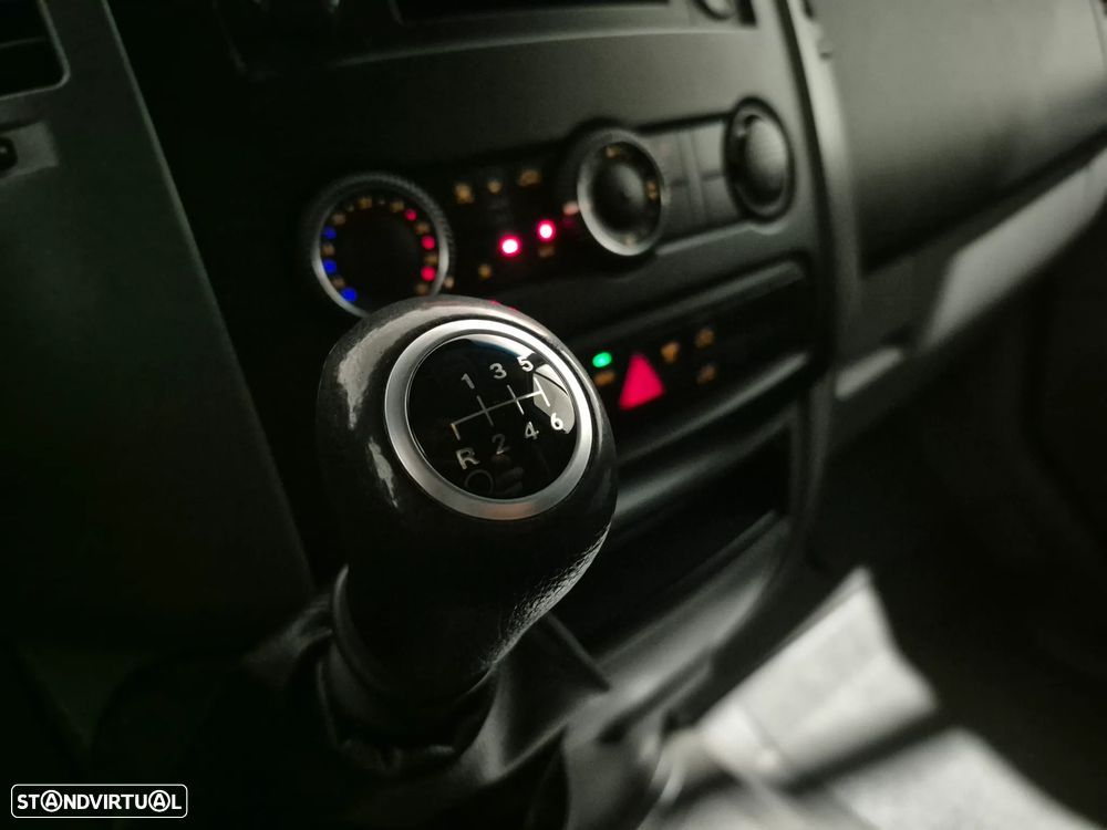 Mercedes-Benz Sprinter 313 CDI/43 TA Luxo - 14