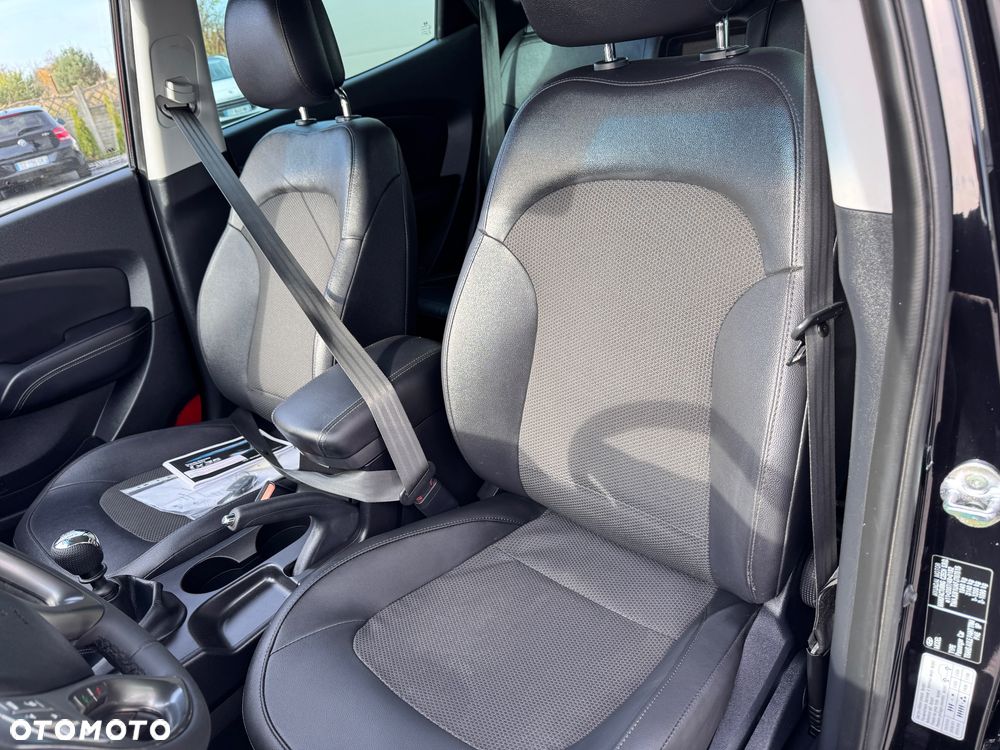 Hyundai ix35 1.7 CRDi 2WD blue Comfort - 24