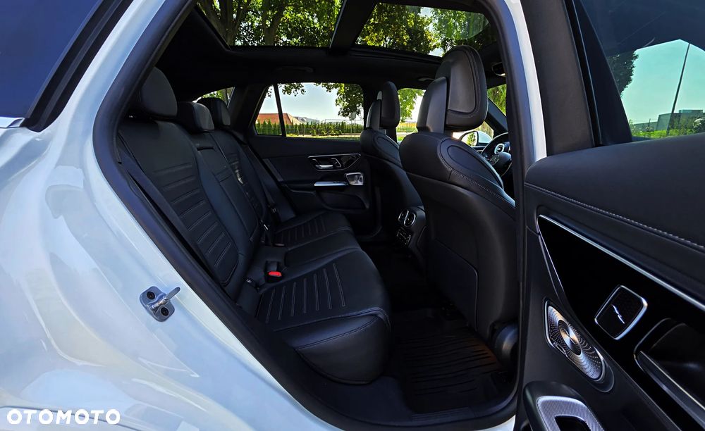 Mercedes-Benz GLC 300 d 4Matic 9G-TRONIC Edition AMG Line - 22
