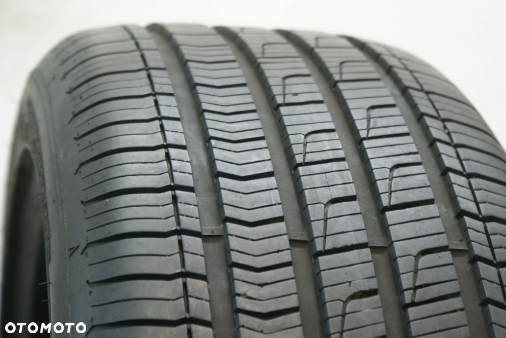 całoroczne 225/45R17 DUNLOP SPORT ALLSEASON , 6,8mm B1978 - 2