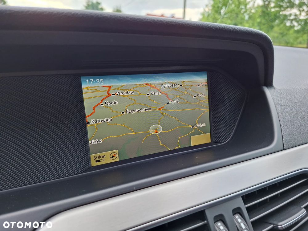 Mercedes-Benz Klasa C 180 CGI Automatik BlueEFFICIENCY Avantgarde - 31