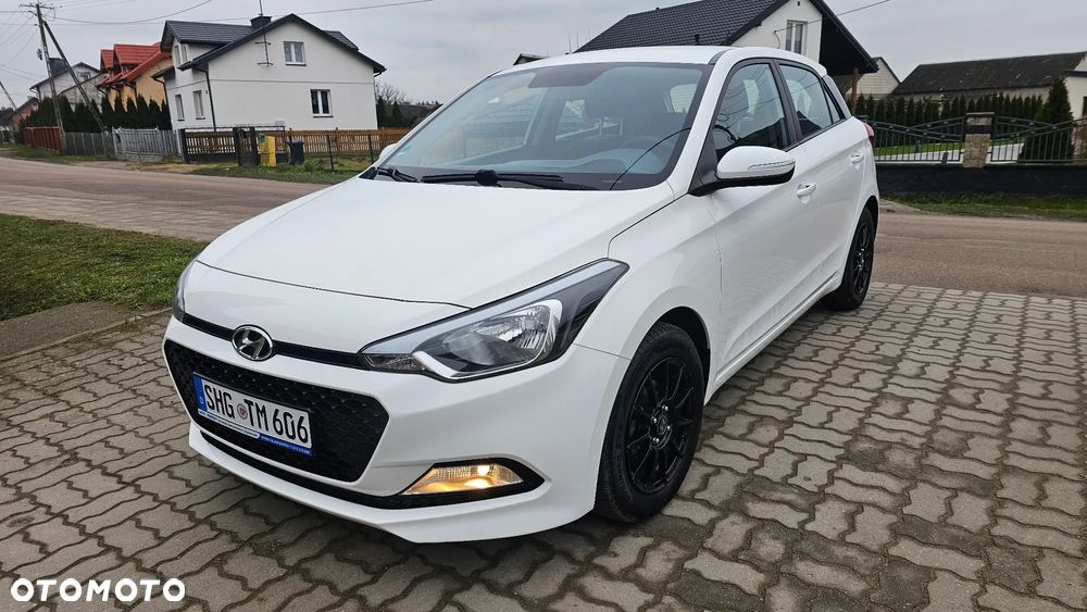 Hyundai i20 1.2 FIFA WM Edition - 2
