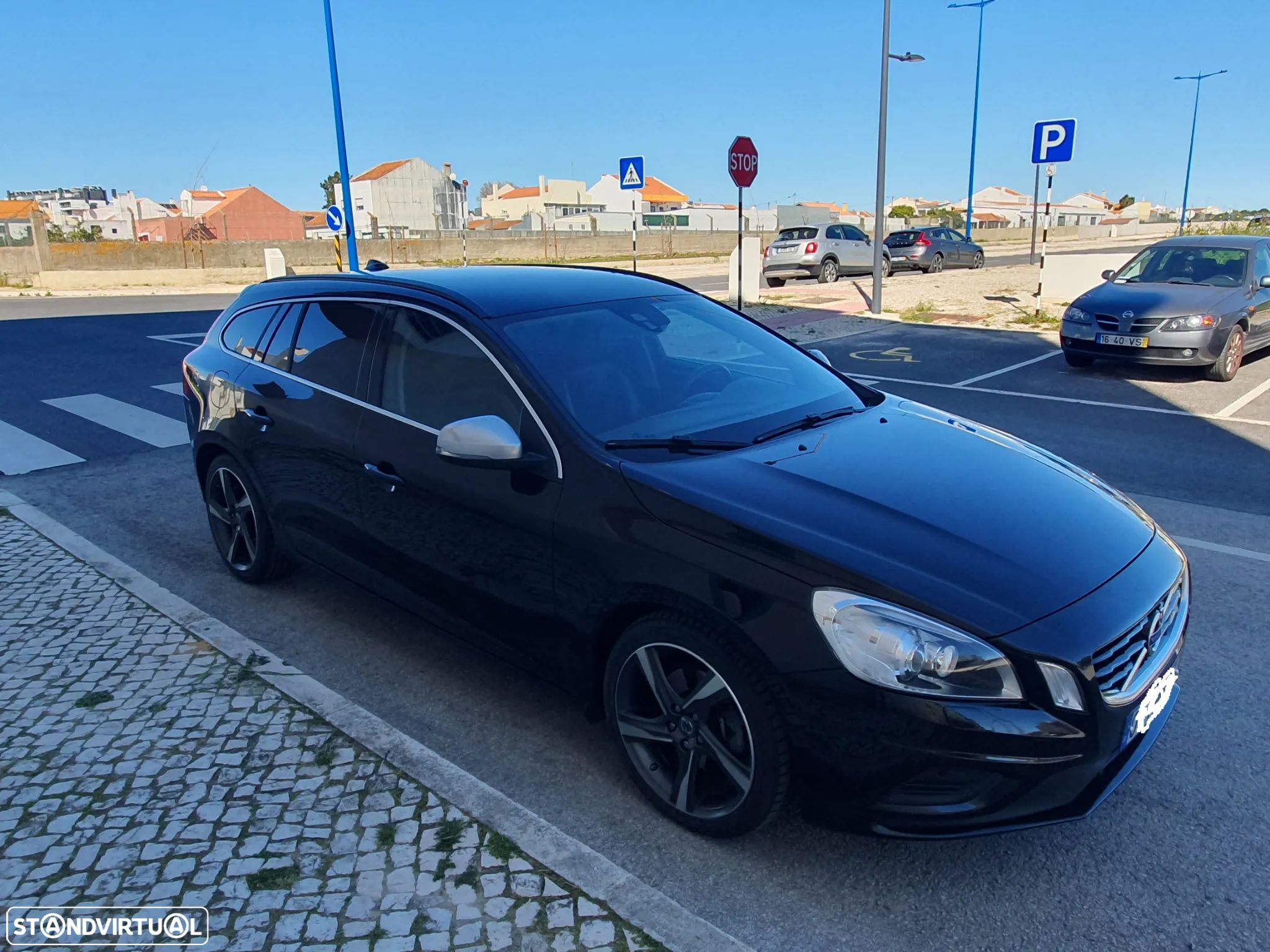 Volvo V60 2.0 D4 R-Design Start/Stop - 1