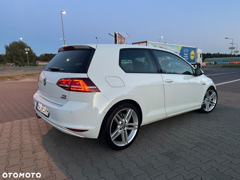 Volkswagen Golf 1.6 TDI BlueMotion Technology Cup - 14