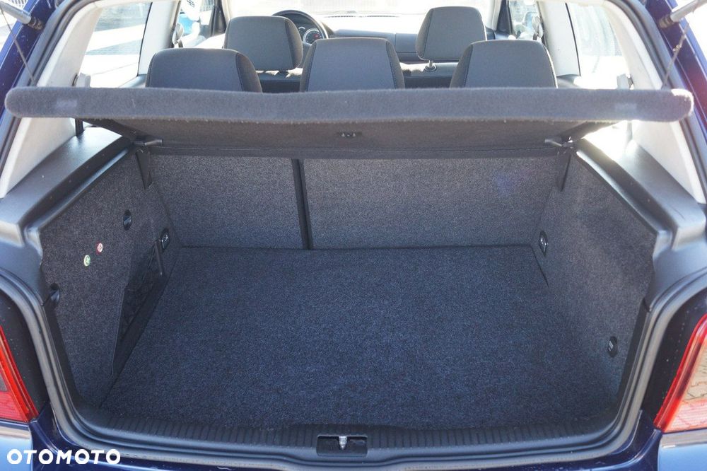 Volkswagen Golf - 22