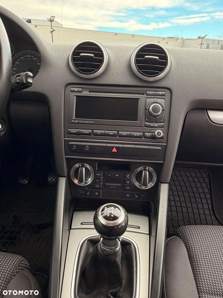 Audi A3 3-drzwiowe 1.6 TDI DPF Ambiente - 18