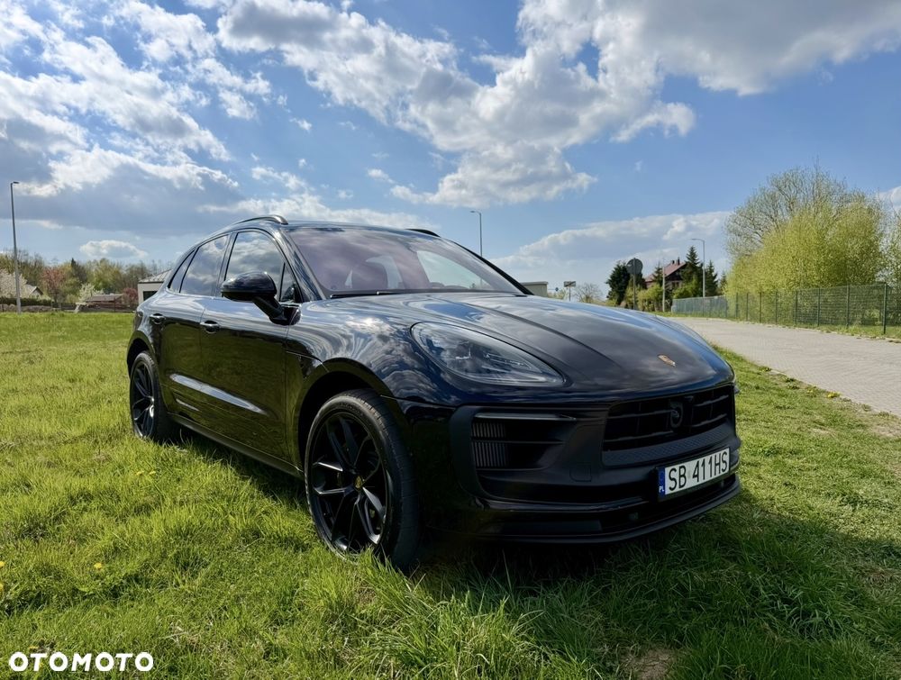 Porsche Macan - 1