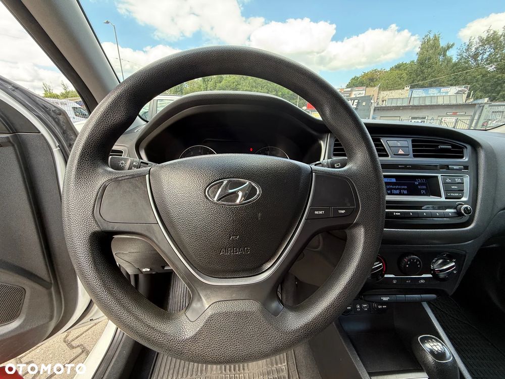 Hyundai i20 - 11