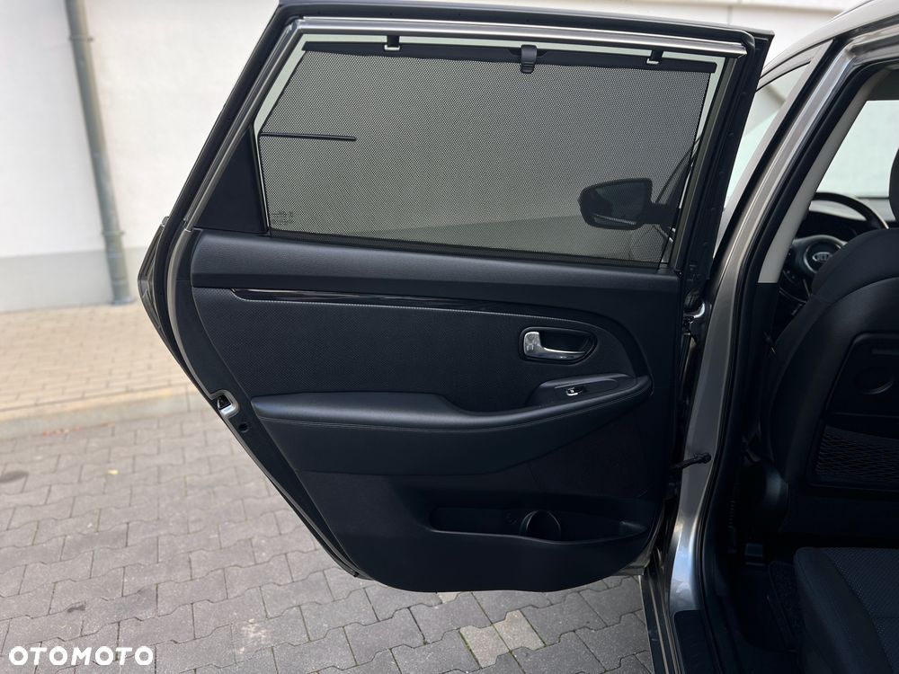 Kia Carens 1.6 GDI XL 7os - 35