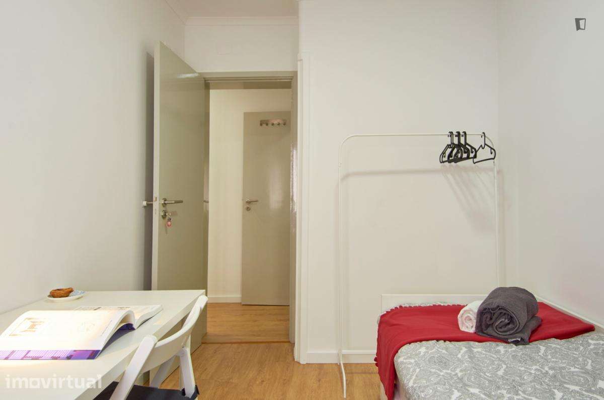 Quarto - localizado em Penha de França Lisbon - Grande imagem: 2/27