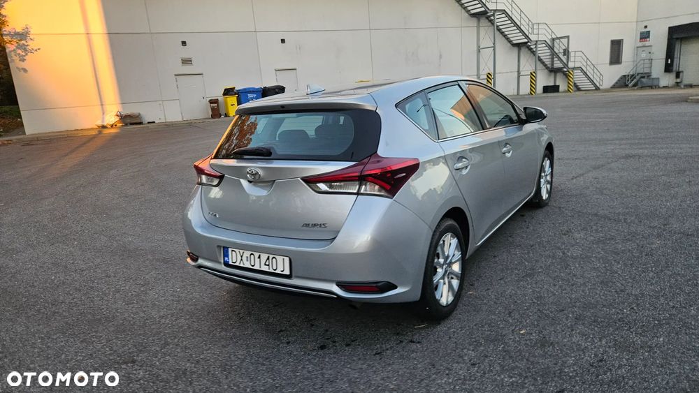 Toyota Auris 1.6 Comfort - 17