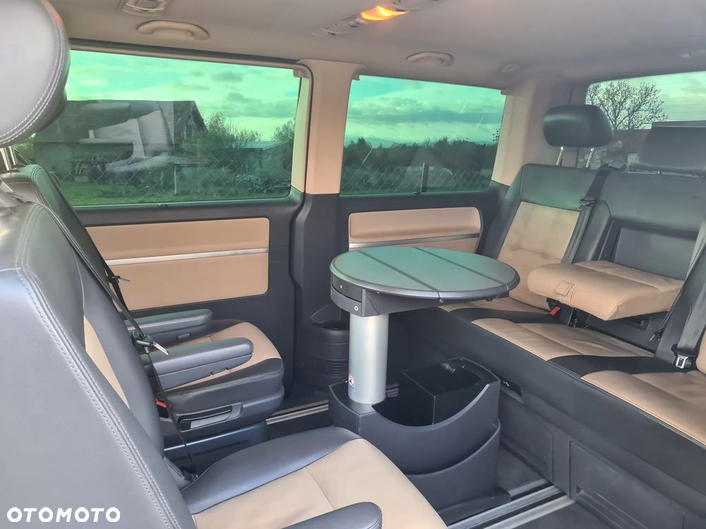 Volkswagen Multivan - 35